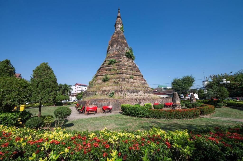 Vientiane Plaza Hotel Экстерьер фото